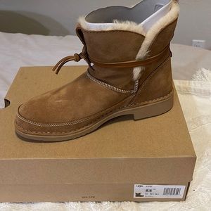 New UGGs in box